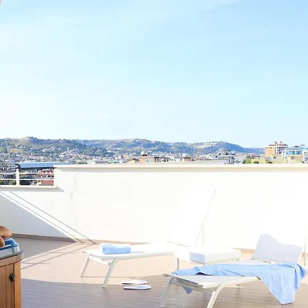 Smeraldo & Σαν Μπενεντέτο ντελ Τρόντο