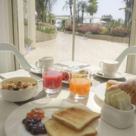 Smeraldo & Ξενοδοχείο 4*