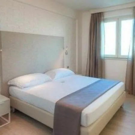 Hotel Smeraldo & San Benedetto del Tronto