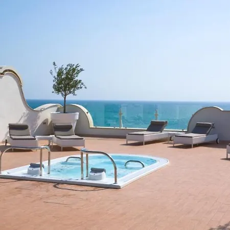 Hotel Smeraldo & 4*