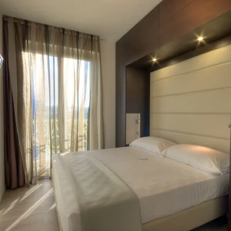 Hotel Smeraldo & San Benedetto del Tronto